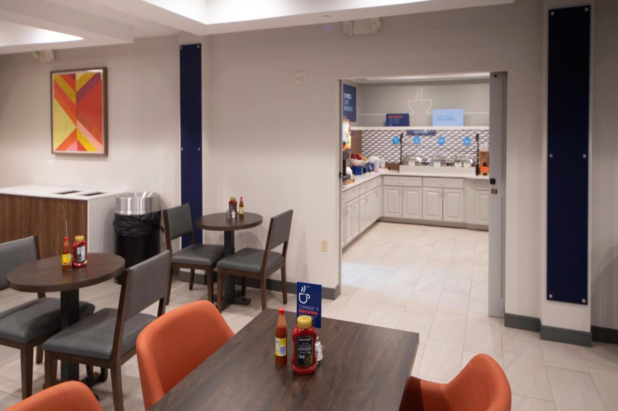 Hotel Express West By Ihg