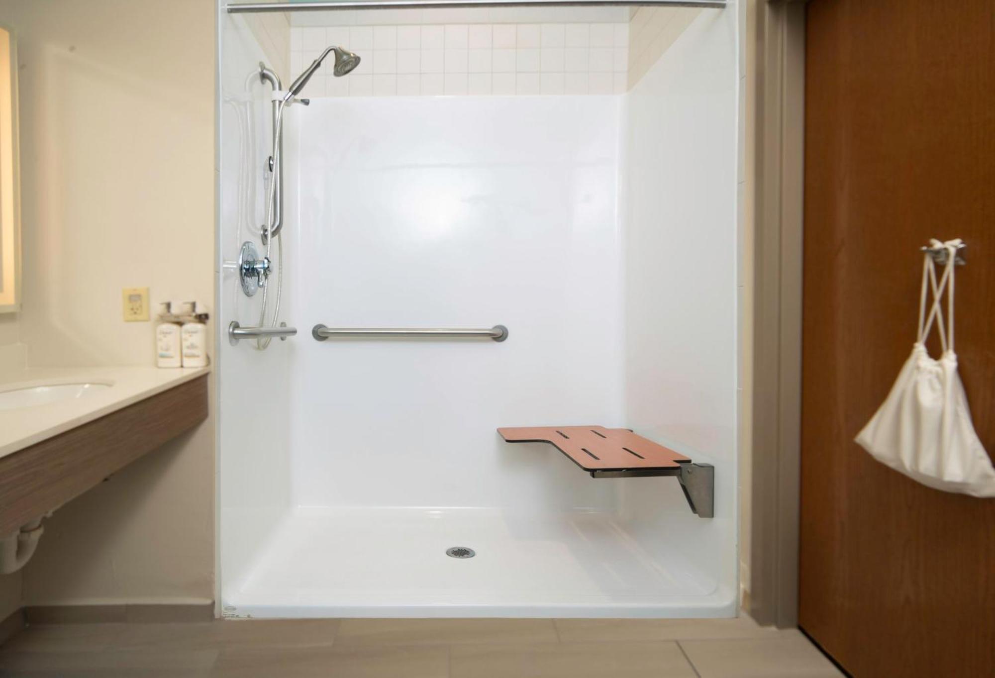 Express West By Ihg Little Rock