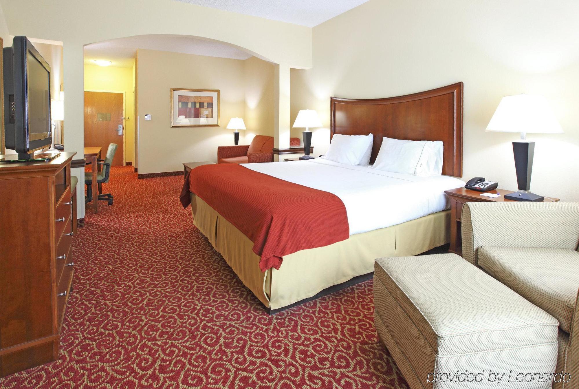 Hotel Express West By Ihg Little Rock