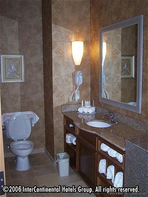 Hotel Express West By Ihg 2*