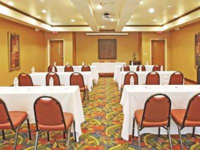 Hotel Express West By Ihg 2*