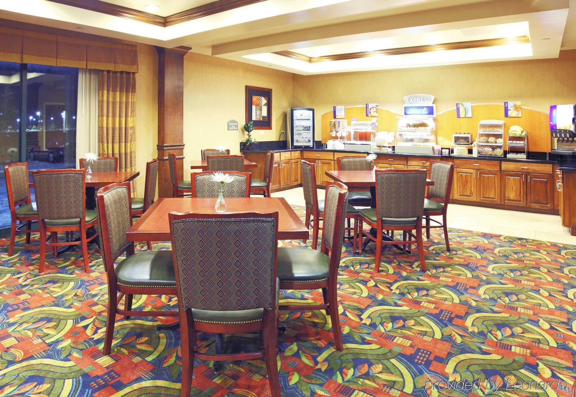 Express West By Ihg Little Rock