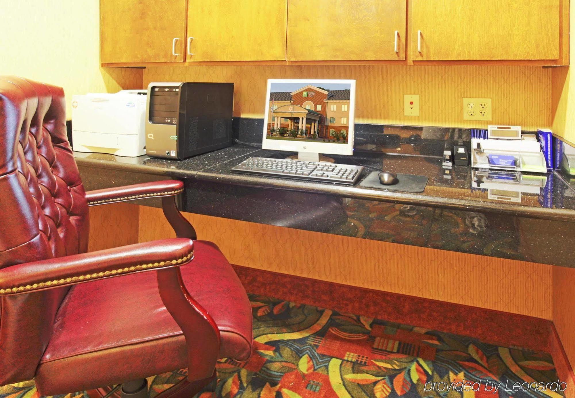 Hotel Express West By Ihg Little Rock